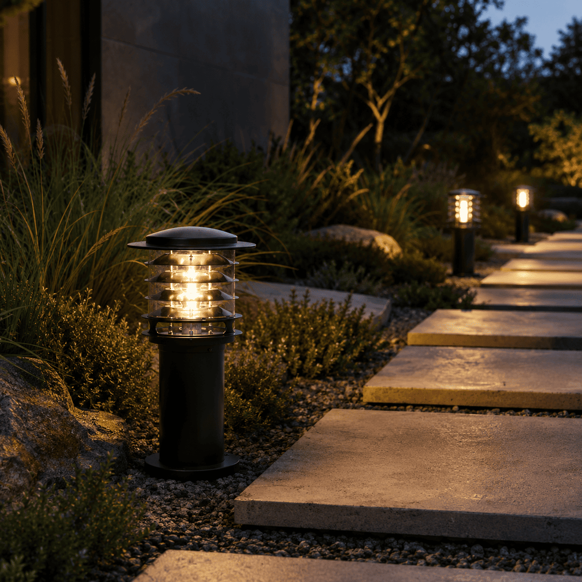 Oriva - Outdoor LED Bollard Light IP65 Solar or Hardwired