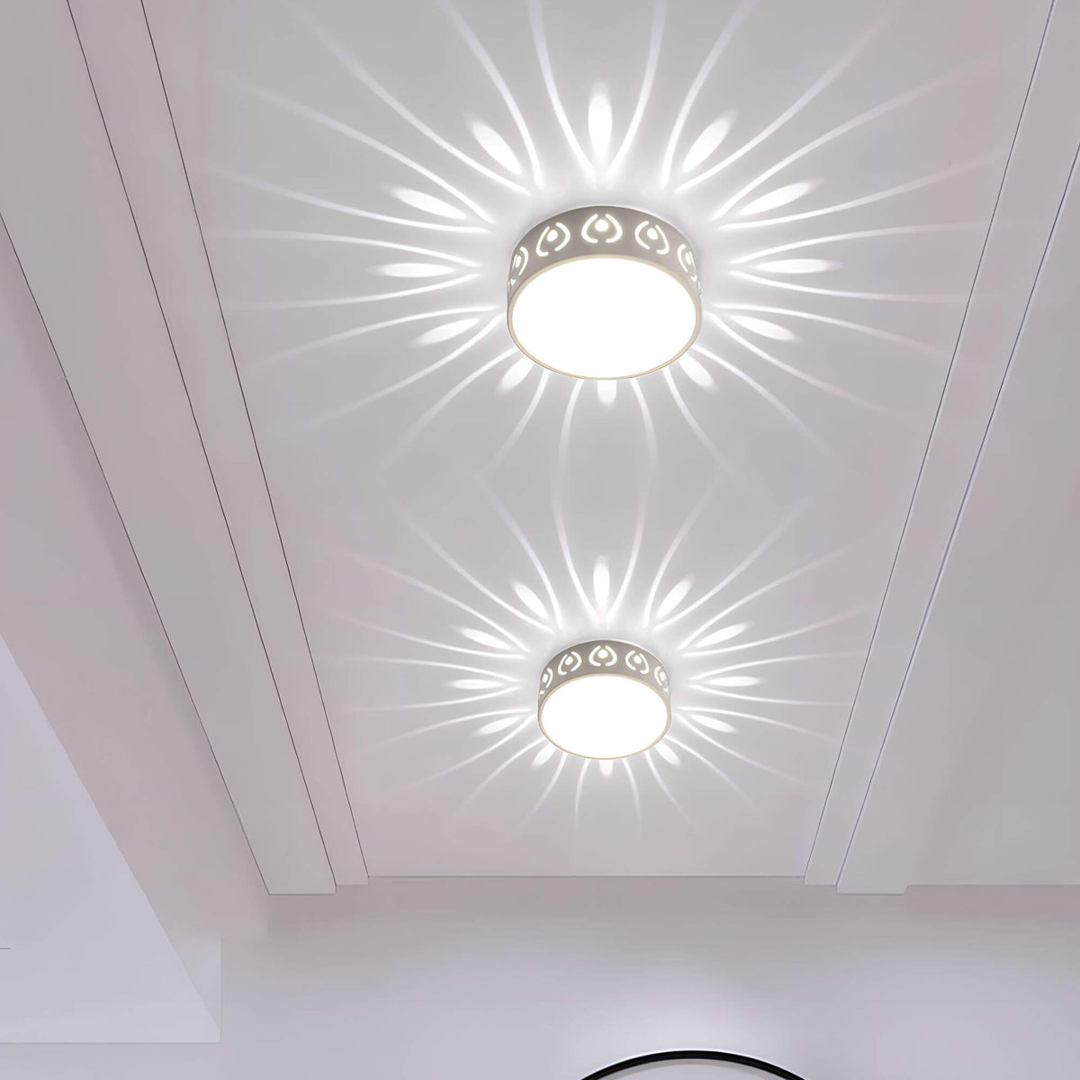Aurora - LED Ceiling Lamp with Elegant Pattern Projection