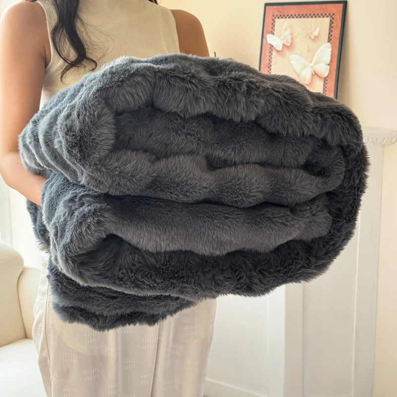 CozyLuxe - Double-Layered Fleece Blanket with Soft Faux Fur