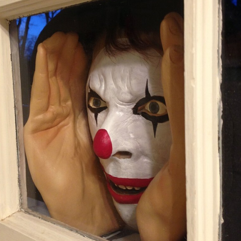 Creepy Peeker - Lifelike Halloween Window Decoration