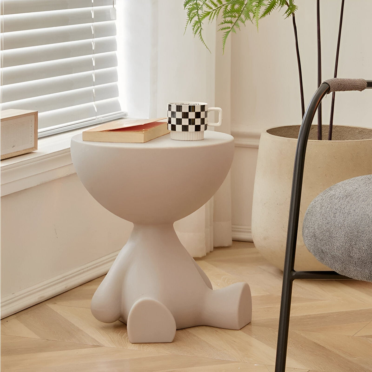 Elegant Round Black Coffee Table - Stylish Plastic Design for Modern Living Room