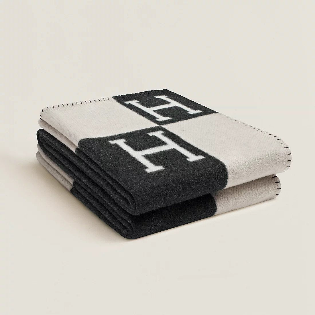LuxBlanket - Cashmere Throw Blanket for Ultimate Comfort