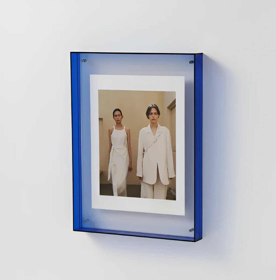 Modern Acrylic Photo Frame - Minimalist Transparent Design