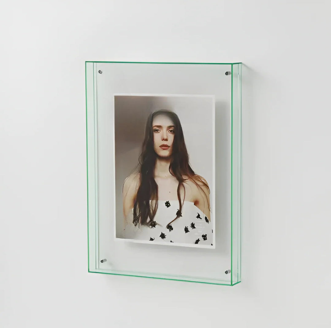 Modern Acrylic Photo Frame - Minimalist Transparent Design