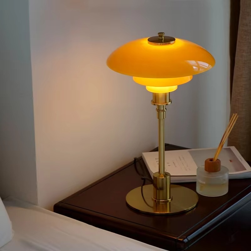 Modern Table Lamp with Glass Shade for Cozy Atmosphere