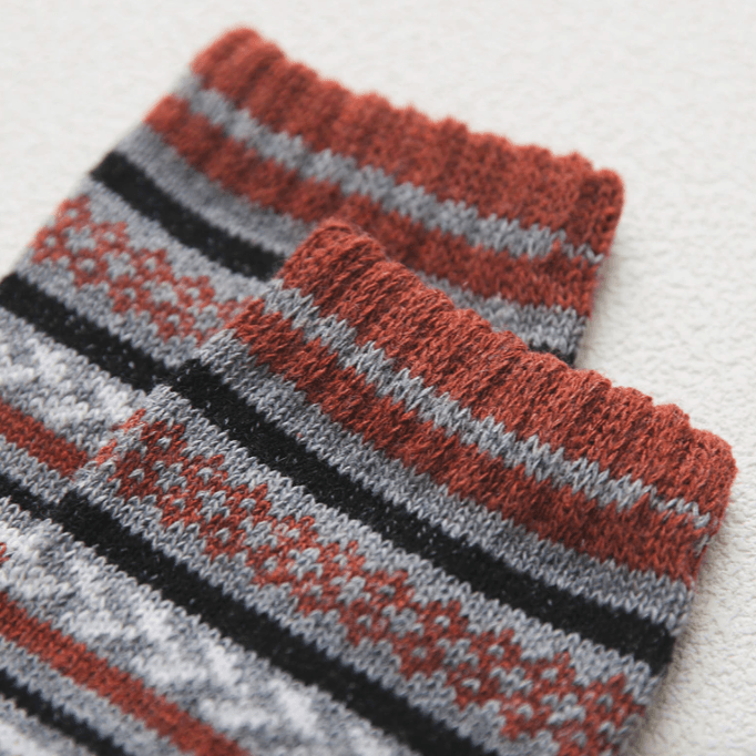 Nordic Winter Socks - Cozy Wool Blend with Scandinavian Patterns
