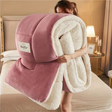 Nordura - 3-Layer Quilted Winter Duvet with Checked Design