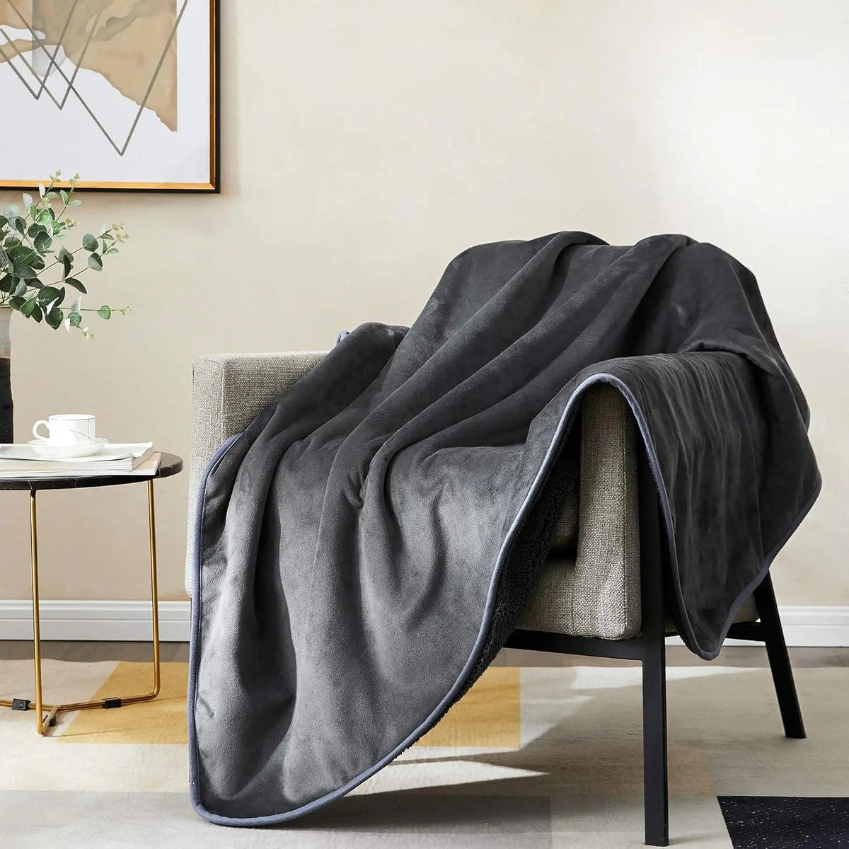 Reversible Flannel & Sherpa Bond Blanket for Cozy Comfort